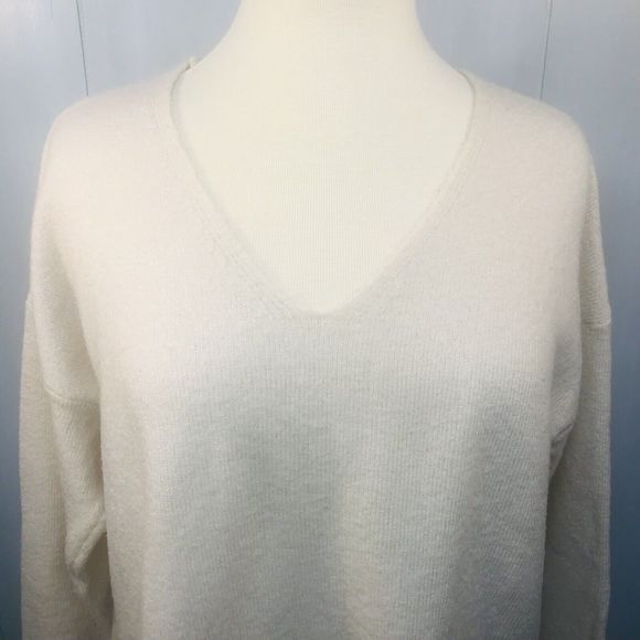 Dreamers for Anthropologie cream v-neck sweater size small, cotton blend - Picture 6 of 11